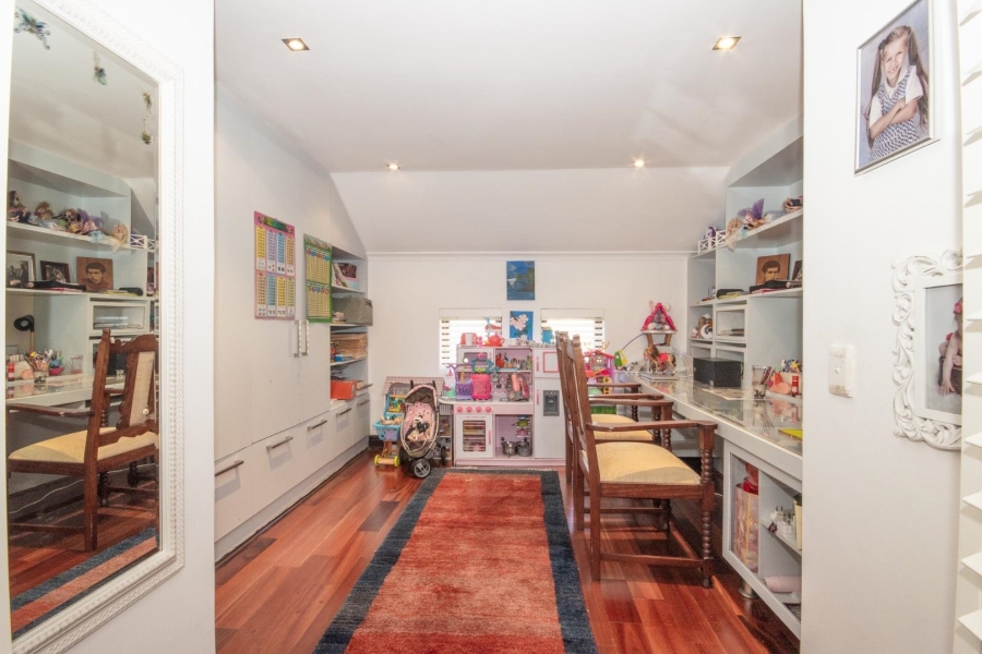 5 Bedroom Property for Sale in Atlantic Beach Golf Estate Western Cape